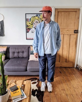 Comment porter des chaussettes imprimé tie-dye multicolores
