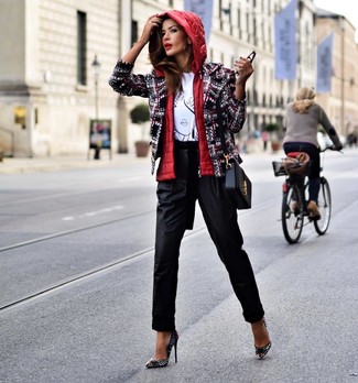Comment porter une veste en tweed multicolore