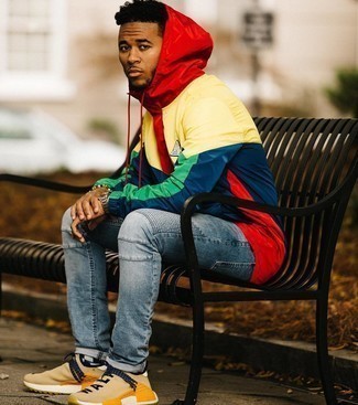 Comment porter un coupe-vent multicolore