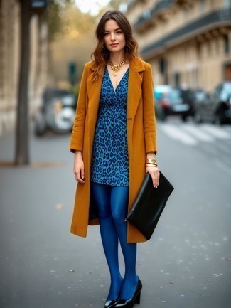 Comment porter un manteau moutarde