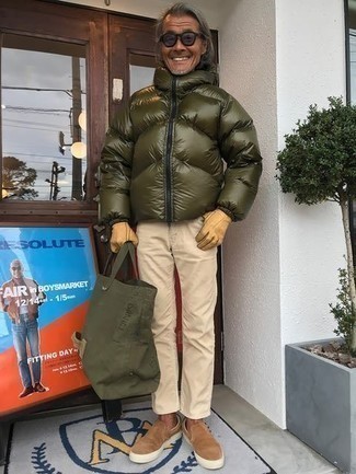 Comment porter des gants moutarde quand il fait froid après 50 ans