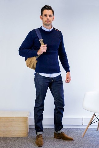 Comment porter un sac à dos bleu marine