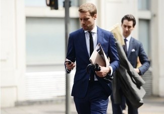 Comment porter un blazer bleu marine