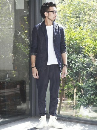 Comment porter un blazer bleu marine pour un style decontractés