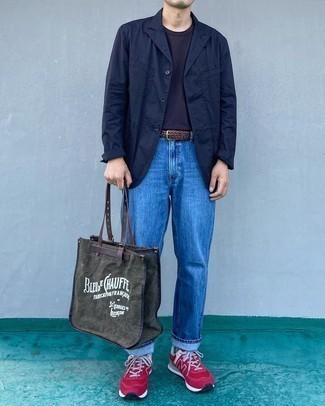 Comment porter un blazer bleu marine pour un style decontractés