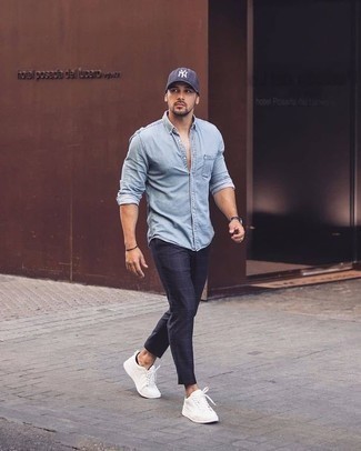 Comment porter un pantalon chino à carreaux bleu marine