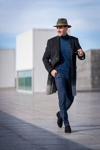 Comment porter un pantalon de costume à carreaux bleu marine