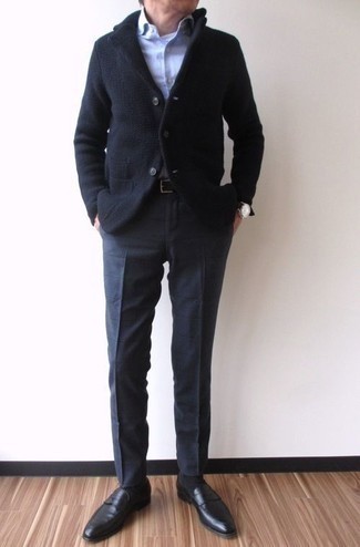 Comment porter un pantalon de costume à carreaux bleu marine