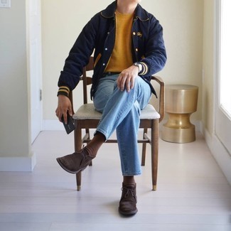 Comment porter une veste-chemise en velours côtelé bleu marine au printemps