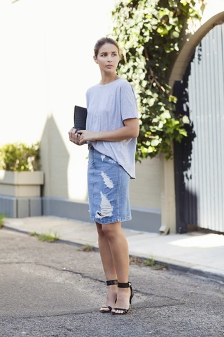 Comment porter une jupe en denim bleu marine
