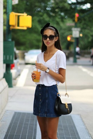 Comment porter une jupe en denim bleu marine