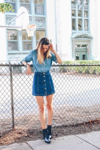 Comment porter une jupe en denim bleu marine