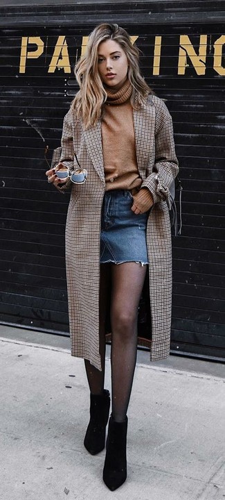 Comment porter une jupe en denim bleu marine