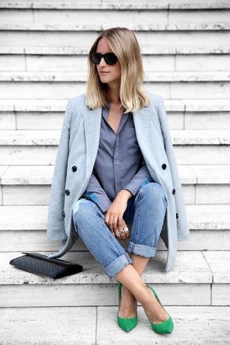 Comment porter une chemise de ville bleu marine à 30 ans