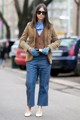 Comment porter une chemise de ville bleu marine à 20 ans