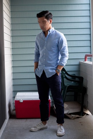 Comment porter un pantalon bleu marine homme