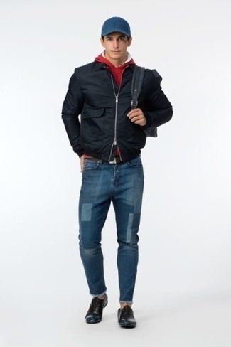 Comment porter un jean à patchwork bleu marine