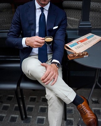Comment porter des chaussettes bleu marine