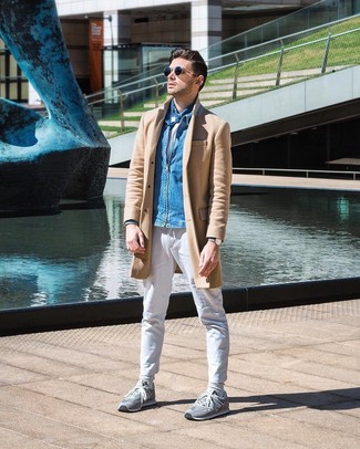 Comment porter des lunettes de soleil bleu marine quand il fait froid