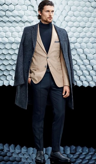 Comment porter un pull bleu marine pour un style elégantes quand il fait froid
