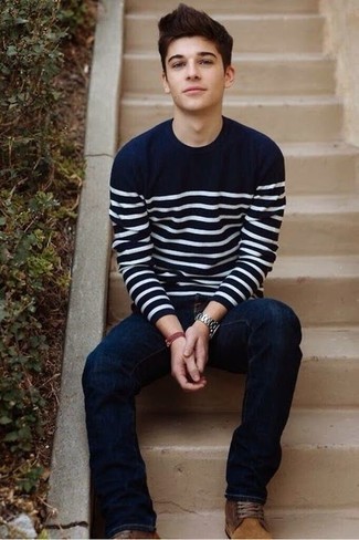 Comment porter un pull bleu marine quand il fait chaud à l'adolescence