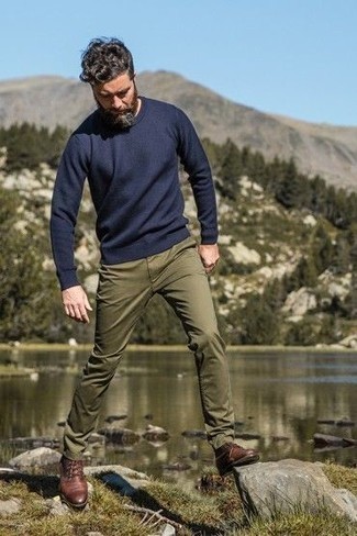 Comment porter un pull bleu marine quand il fait chaud après 40 ans