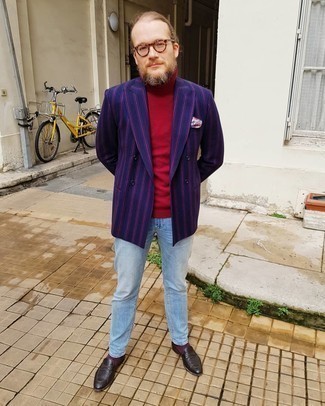 Comment porter un blazer à rayures verticales bleu marine au printemps
