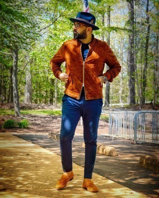 Comment porter un chapeau en laine bleu marine