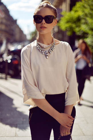 Comment porter un collier