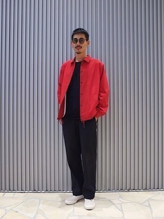 Comment porter une veste-chemise en nylon au printemps