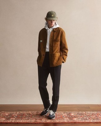 Comment porter une casquette de base-ball olive pour un style decontractés au printemps