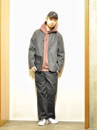 Comment porter une casquette de base-ball olive pour un style decontractés au printemps
