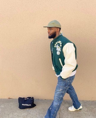 Comment porter une casquette de base-ball olive pour un style decontractés au printemps