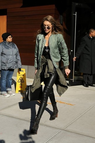 Comment porter un blouson aviateur olive