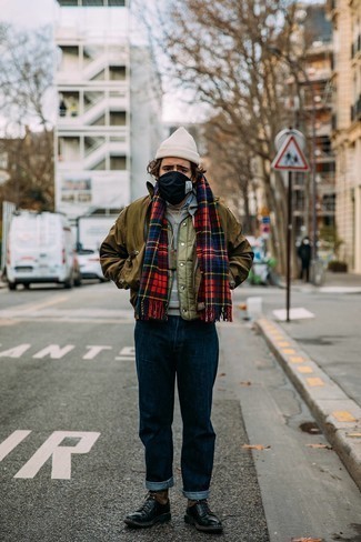 Comment porter un blouson aviateur olive quand il fait froid