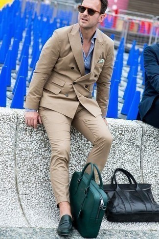 Comment porter une serviette olive pour un style elégantes