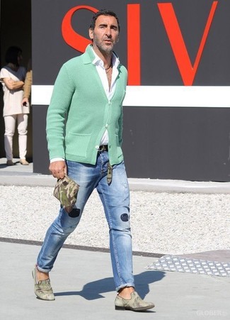 Comment porter des slippers en toile camouflage olive