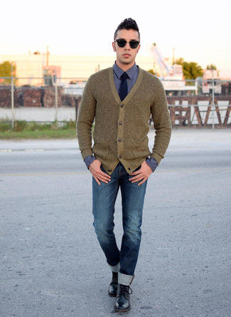 Comment porter un cardigan olive en automne