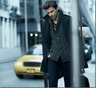 Comment porter un cardigan olive en automne