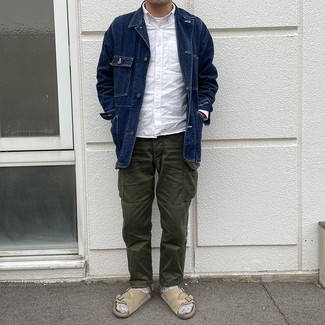 Comment porter un pantalon cargo olive en été