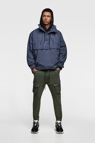 Comment porter un pantalon cargo olive à l'adolescence