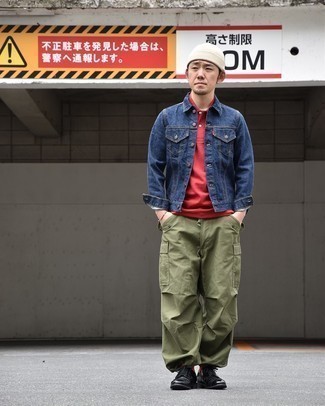 Comment porter un pantalon cargo olive