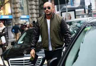 Comment porter une veste olive pour un style decontractés au printemps