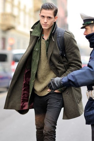 Comment porter une veste olive pour un style chic decontractés quand il fait frais