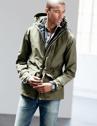 Comment porter une veste olive pour un style decontractés quand il fait froid