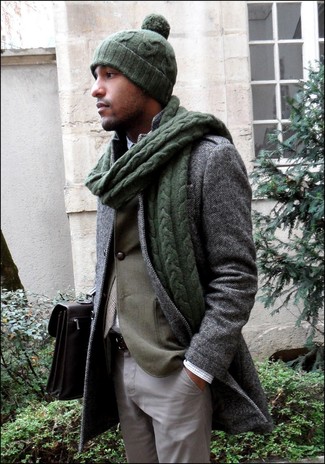 Comment porter une veste olive pour un style chic decontractés en hiver