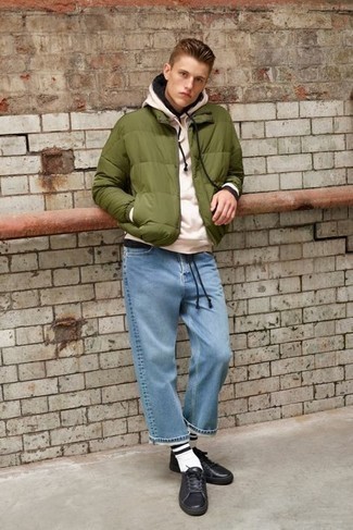 Comment porter une veste olive pour un style decontractés quand il fait froid à l'adolescence