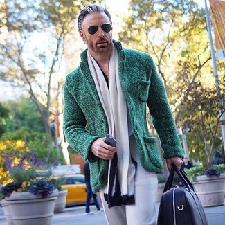 Comment porter un blazer en tricot olive