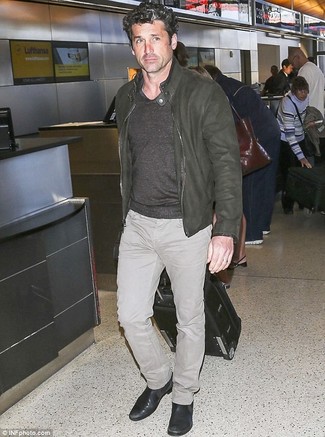 Comment porter une veste en cuir olive