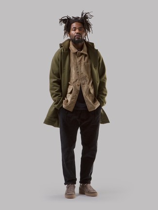 Une veste-chemise à porter avec un pardessus olive